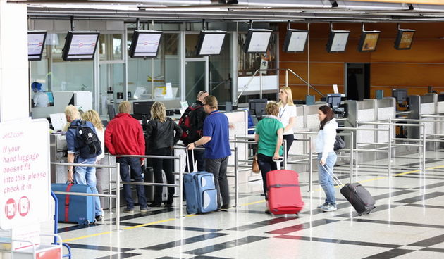 Kastel Stafilic, Resnik, 140513. 
Zbog strajka sindikata pilota i kabinskog osoblja Croatia Airlines-a u Zracnoj luci Split otkazana su dva leta. Putnici su preusmjereni na druge letove.
Foto: Zvonimir Barisin / CROPIX
