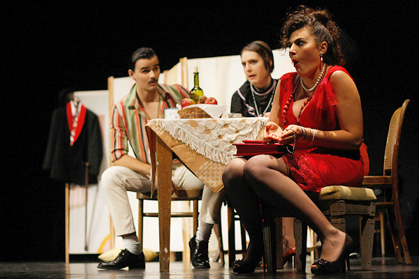 Zadarska Noć kazališta – “Teštament” (foto:Saša Čuka) Zadarska Noć kazališta – “Teštament” (foto:Saša Čuka)