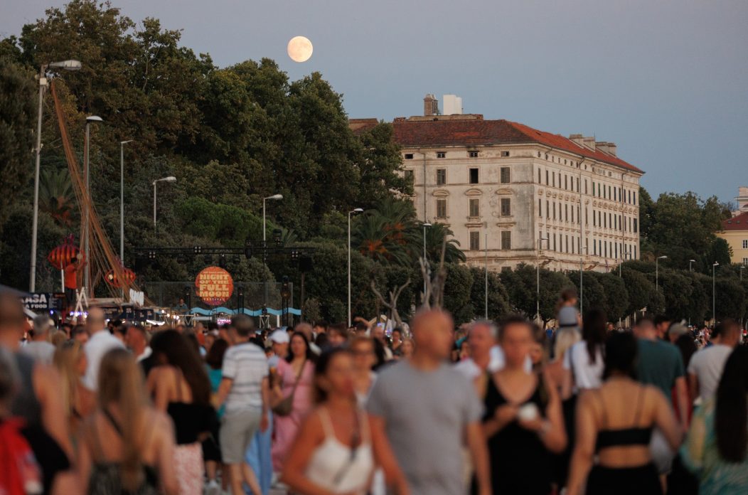 Noć punog miseca 2025.