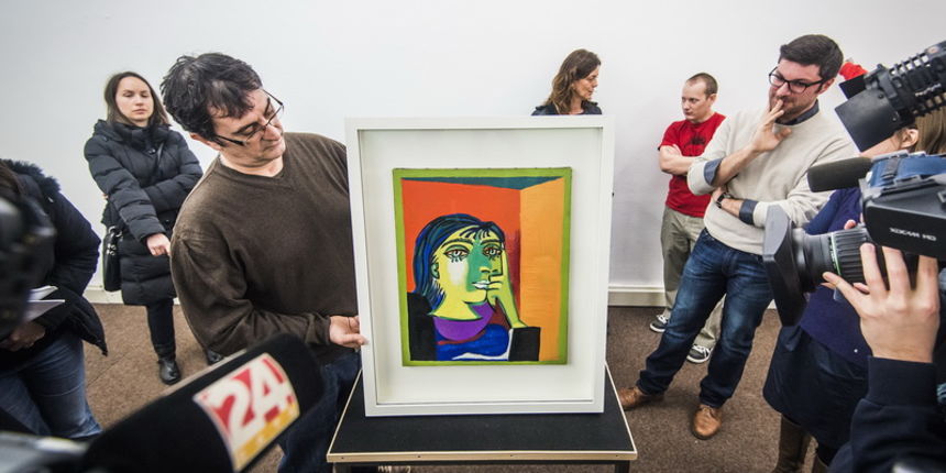 Zagreb, 110313.
U Galeriji Klovicevi dvori 23.03. otvara se izlozba Picasso, Remek-djela iz Muzeja Picasso, Pariz. Izlozba ce biti otvorena do 07.07.2013.
Danas je za predstavnike medija otvoren jedan od sanduka sa umjetninama, onaj sa portretom Dore Maa Zagreb, 110313.
U Galeriji Klovicevi dvori 23.03. otvara se izlozba Picasso, Remek-djela iz Muzeja Picasso, Pariz. Izlozba ce biti otvorena do 07.07.2013.
Danas je za predstavnike medija otvoren jedan od sanduka sa umjetninama, onaj sa portretom Dore Maa