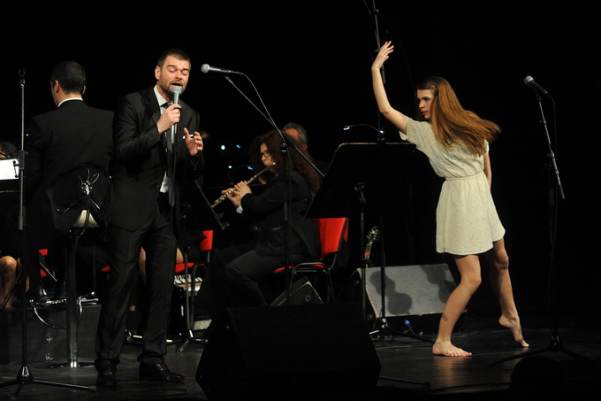 Zadar, 190313.
Gradska glazba Zadar organizirala je u HNK Zadar koncert povodom 20. godisnjice smrti Tomislava Ivcica. Uz Gradsku glazbu i klapu Niko kao domacine, nastupili su Mladen Grdovic, Zorica Kondza, Marina Tomasevic, Davor Pekota, Zoran Jelenkovi Zadar, 190313.
Gradska glazba Zadar organizirala je u HNK Zadar koncert povodom 20. godisnjice smrti Tomislava Ivcica. Uz Gradsku glazbu i klapu Niko kao domacine, nastupili su Mladen Grdovic, Zorica Kondza, Marina Tomasevic, Davor Pekota, Zoran Jelenkovi