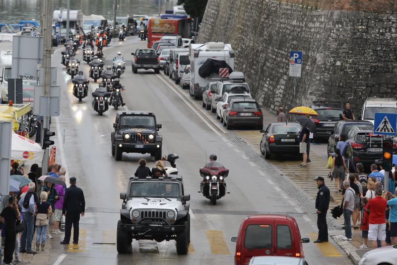 Veliki ocekivani defile od nekoliko tisuca Harley bikera ipak se sveo na brojku od svega par stotina zbog loseg vremena. Photo: Filip Brala/PIXSELL Veliki ocekivani defile od nekoliko tisuca Harley bikera ipak se sveo na brojku od svega par stotina zbog loseg vremena. Photo: Filip Brala/PIXSELL