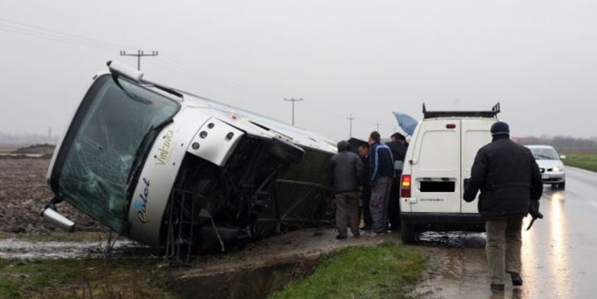 Nesreca autobusa kod Vinkovaca (Foto: Cropix)