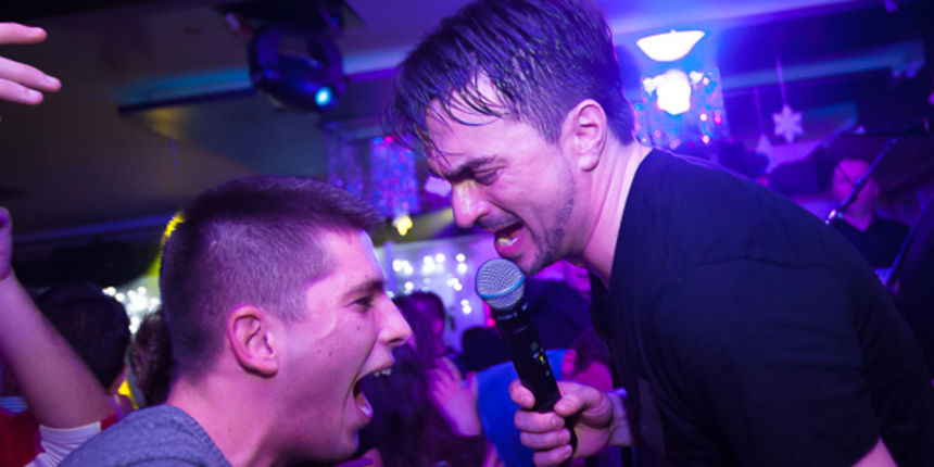 Božićni koncert Jole u Hitch baru, 25.12.2014. (foto: Ivan Toman) Božićni koncert Jole u Hitch baru, 25.12.2014. (foto: Ivan Toman)