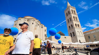 Image 892621 (auto) Image 892621 (auto)