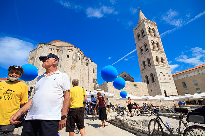 Image 892621 (auto) Image 892621 (auto)