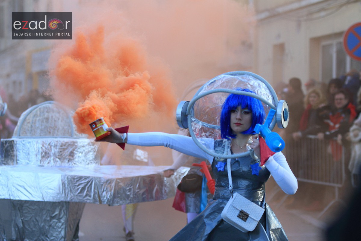 Maškarana povorka Velike Bake u Murteru