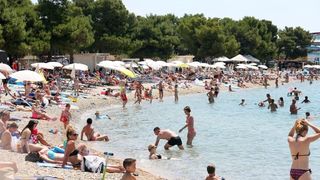 Uživanje u ljetu na vodičkim plažama. Photo: Duško Jaramaz/PIXSELL Uživanje u ljetu na vodičkim plažama. Photo: Duško Jaramaz/PIXSELL