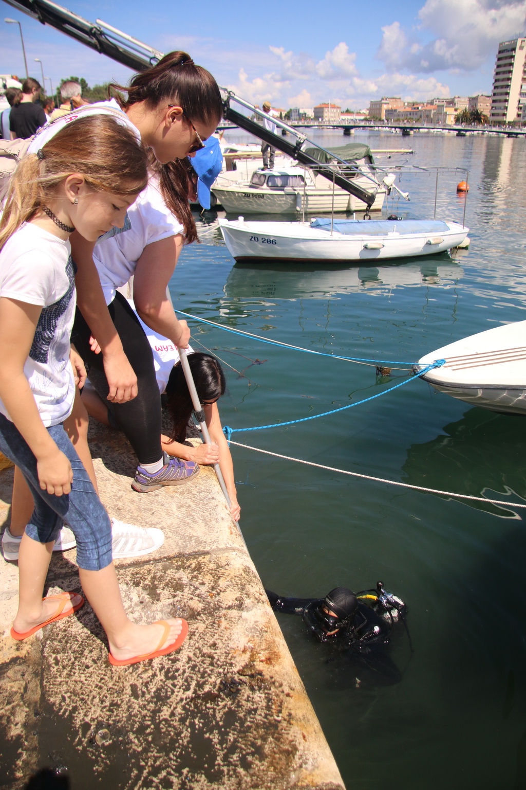 Ekološka akcija “Daj ruku za Jazine” Ekološka akcija “Daj ruku za Jazine”