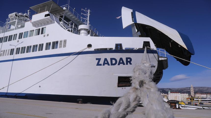 Trajekt Zadar u splitskoj luci