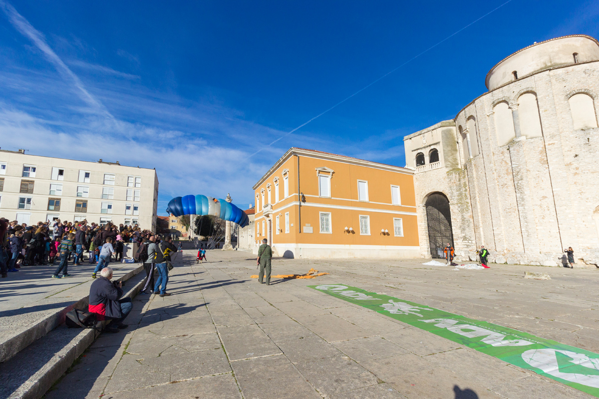 Badnjak 2016: Blagdanski đir po gradu 24. prosinca Badnjak 2016: Blagdanski đir po gradu 24. prosinca