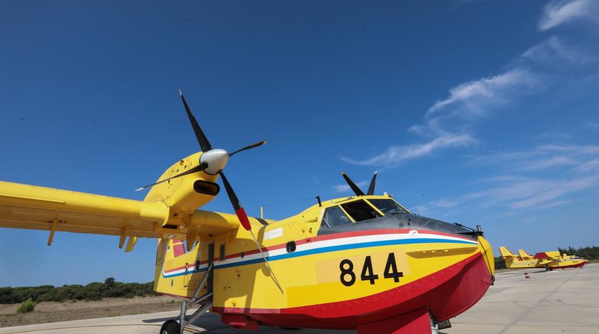 Piloti kanadera Milan Došen i Bruno Cifrek Kolarić Piloti kanadera Milan Došen i Bruno Cifrek Kolarić