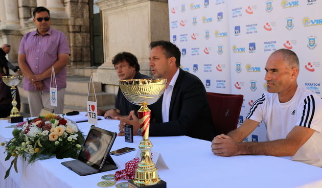 Na zadarskom Narodnom trgu najavljen Virski maraton 2016.  Foto: Kažimir Škrbić/Virski list