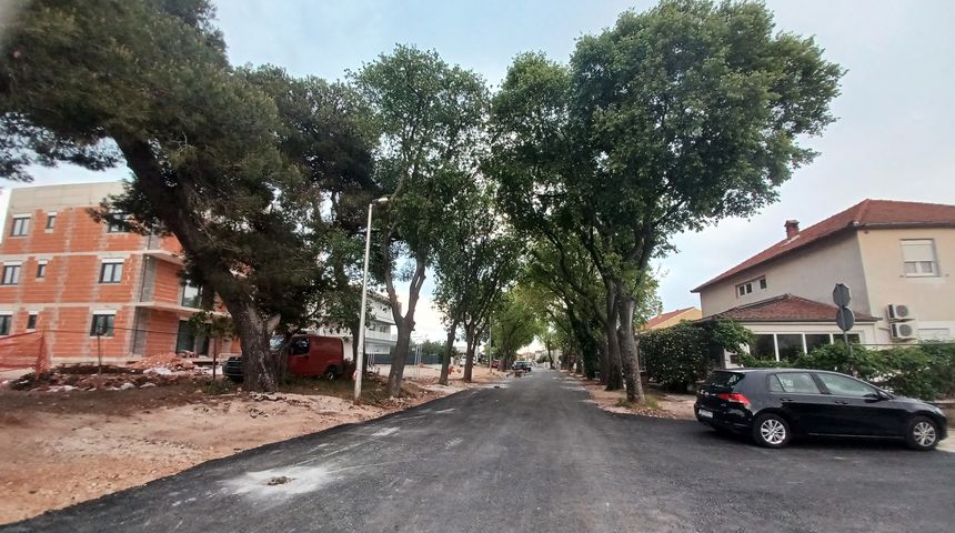 Još uvijek traju radovi u Ulici Denisa Špike Još uvijek traju radovi u Ulici Denisa Špike