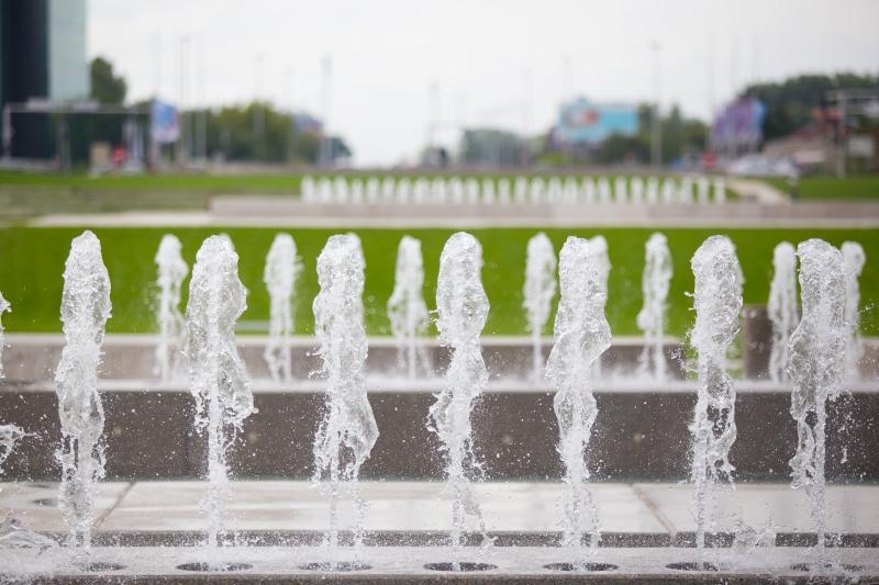 Zagreb: Novouređene fontane u Ulici Hrvatske bratske zajednice puštene u rad Zagreb: Novouređene fontane u Ulici Hrvatske bratske zajednice puštene u rad