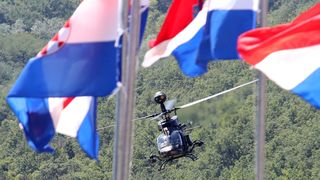 Preleti Rafalea i Krila oluje na obilježavanju 29. obljetnice VRO Oluja @ Knin Preleti Rafalea i Krila oluje na obilježavanju 29. obljetnice VRO Oluja @ Knin