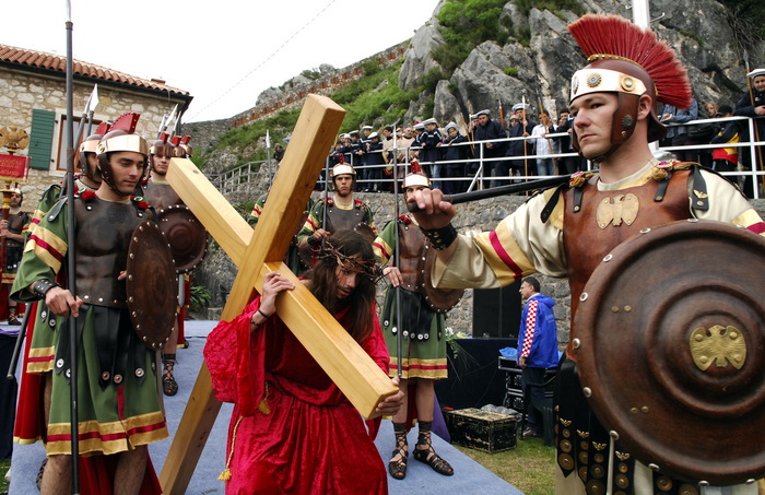 Knin, 9. festival Zudija (cuvara Kristova groba ), Foto: Foto: Niksa Stipanicev / CROPIX