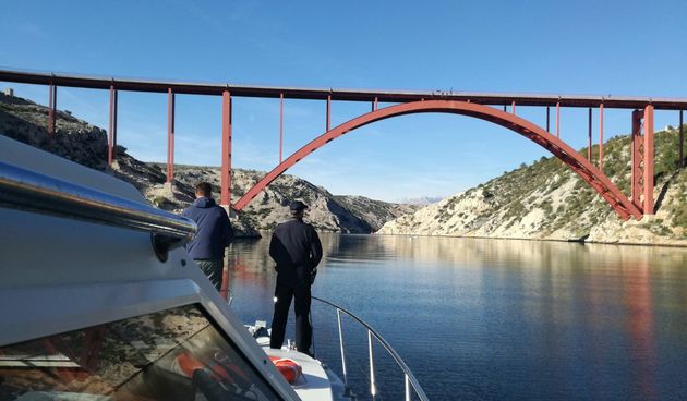 Nastavlja se potraga za nestalim pilotom kod Maslenice: pomorskoj policiji pridružio se i HGSS