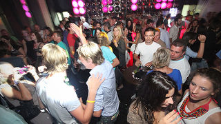 Brandon Morales u Maraschino baru (foto:Saša Čuka) Brandon Morales u Maraschino baru (foto:Saša Čuka)