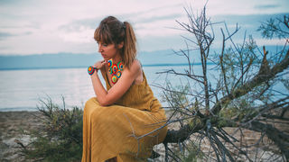 Deseriz jesenski editorijal, nakit, Visnja Knezevic Deseriz jesenski editorijal, nakit, Visnja Knezevic