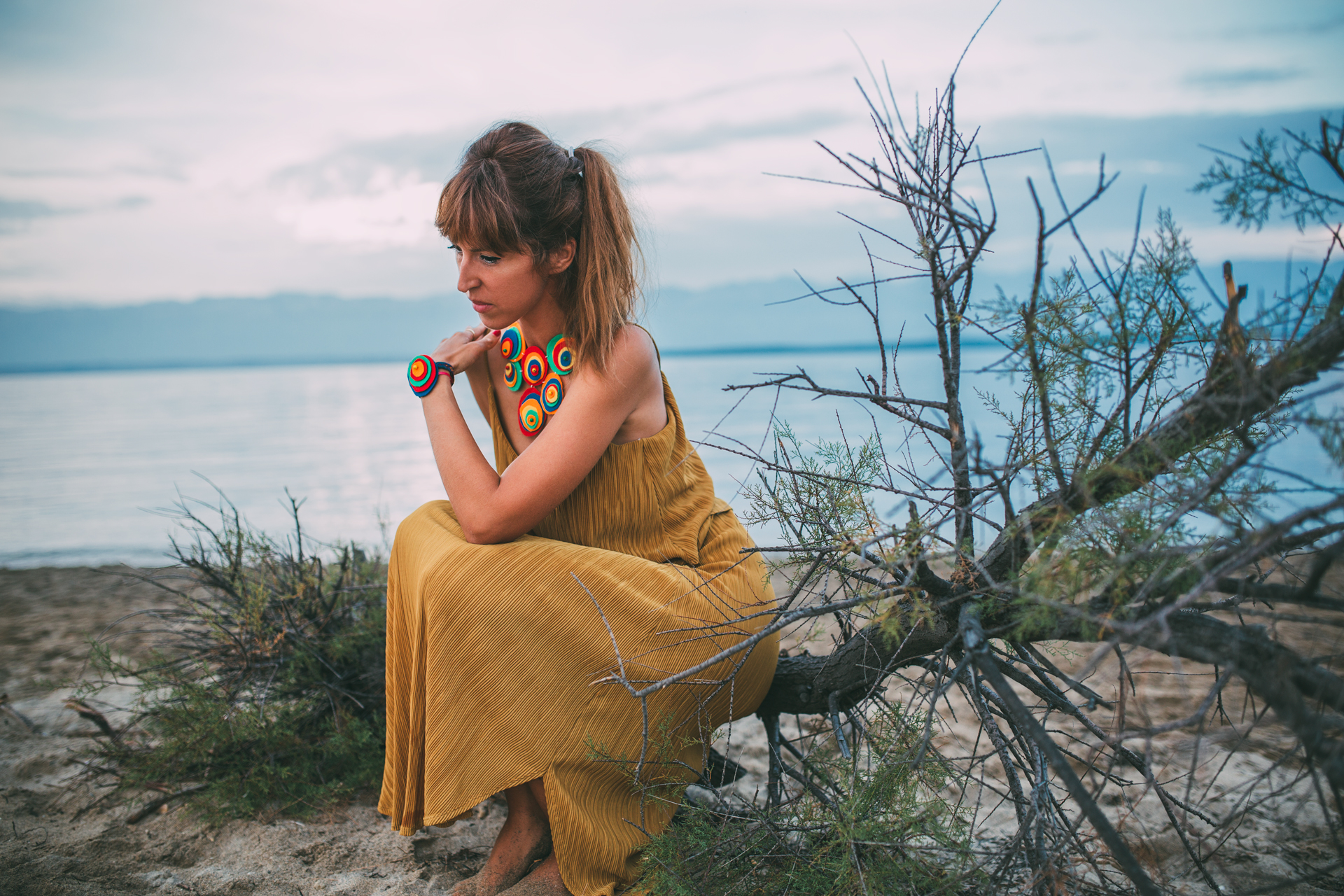 Deseriz jesenski editorijal, nakit, Visnja Knezevic Deseriz jesenski editorijal, nakit, Visnja Knezevic