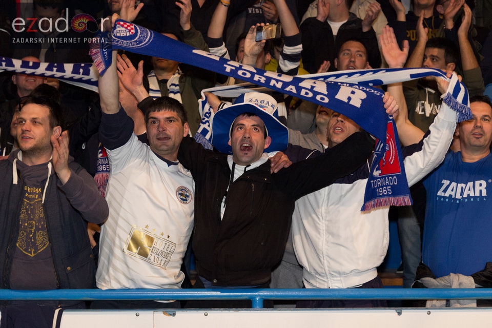 Humanitarno gledanje utakmice Zadar-Cibona u Jazinama Humanitarno gledanje utakmice Zadar-Cibona u Jazinama