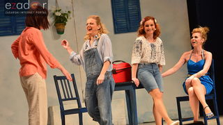 Mjuzikl Mamma Mia kazališta Komedija u dvorani Krešimir Ćosić