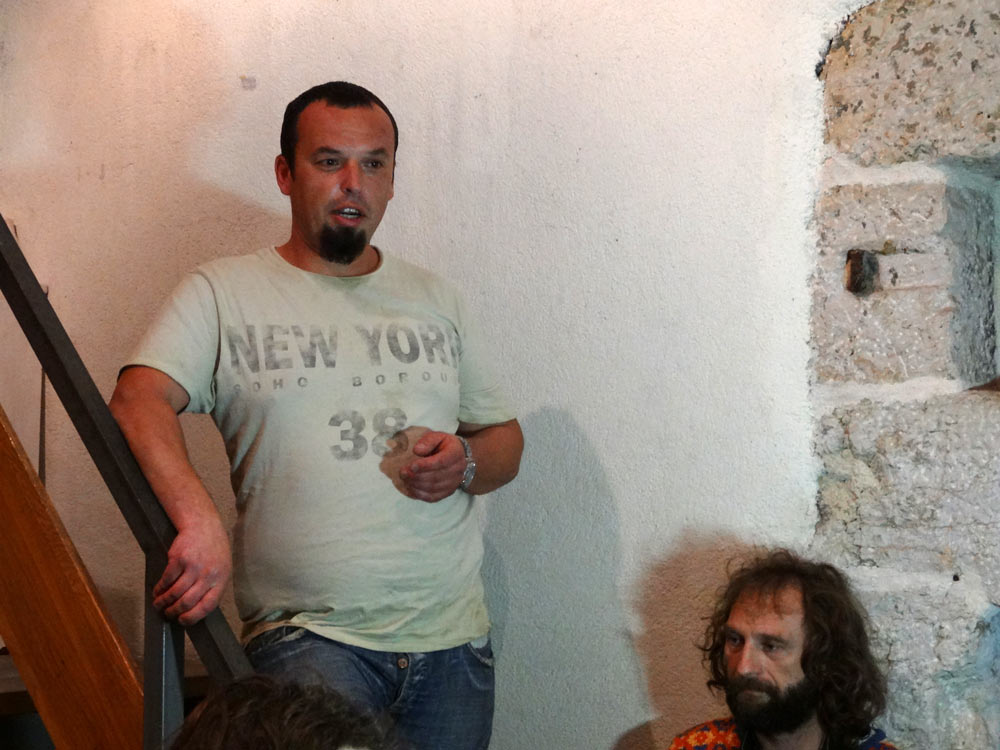 Kulturni majdan by Jerolim Vulic