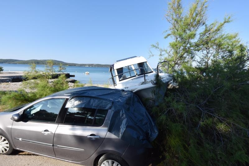Pijan gliserom izletio na šibensku plažu Jadrija