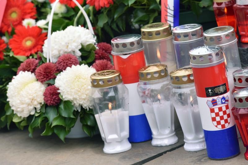 Obilježena 24. obljetnica stradanja mještana i branitelja Škabrnje, Foto: Dino Stanin/PIXSELL Obilježena 24. obljetnica stradanja mještana i branitelja Škabrnje, Foto: Dino Stanin/PIXSELL