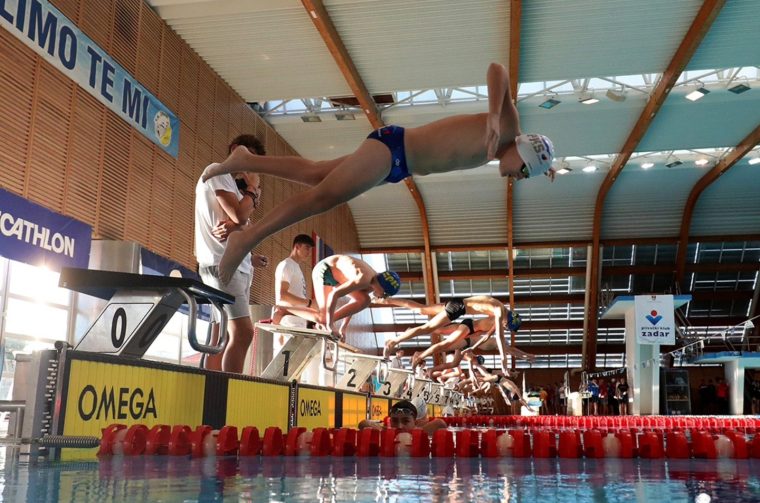 Plivalište  sc visnjik bazen ilustracija