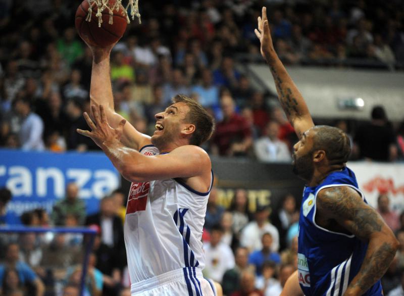 Image 727483 (auto) Image 727483 (auto)