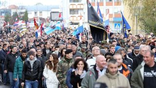 Vukovar – Dan sjecanja na zrtvu Vukovara 1991. – 2014. pod sloganom Vukovar – mjesto posebnog pijeteta. 23. je obljetnica stradavanja i zrtve Vukovara u Domovinskom ratu. Sudionici Kolone sjecanja prolaze ulicama grada do Memorijalnog groblja zrtava iz Do Vukovar – Dan sjecanja na zrtvu Vukovara 1991. – 2014. pod sloganom Vukovar – mjesto posebnog pijeteta. 23. je obljetnica stradavanja i zrtve Vukovara u Domovinskom ratu. Sudionici Kolone sjecanja prolaze ulicama grada do Memorijalnog groblja zrtava iz Do