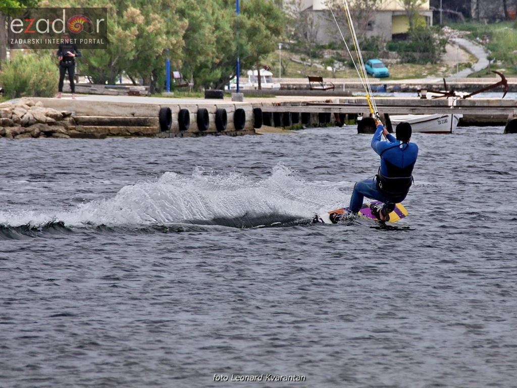Kiteri guštali u refulima ninske bure Kiteri guštali u refulima ninske bure