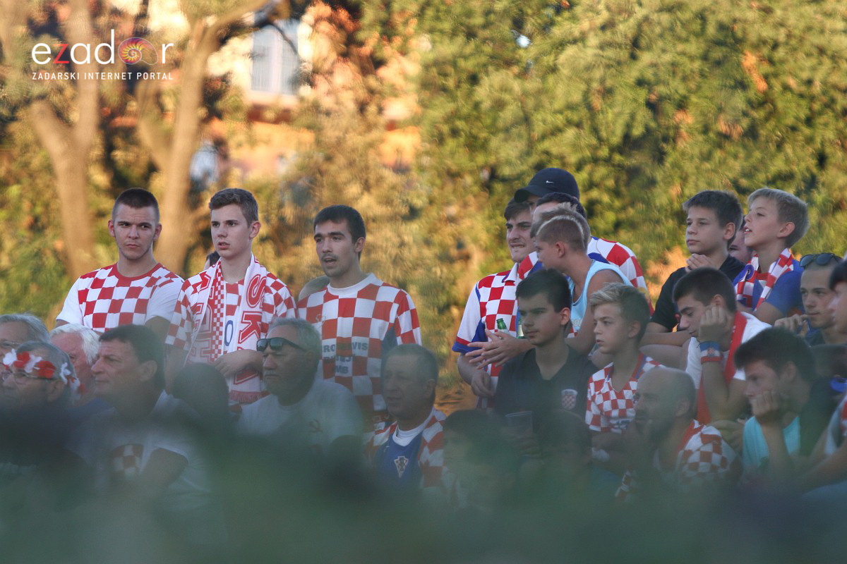 Bibinje: Navijanje za Vatrene i fešta nakon pobjede nad Rusijom