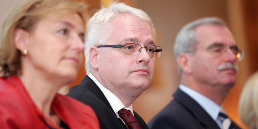 Zagreb, 021009.
Hotel Westin
Okrugli stol “Kako shvacamo komunikaciju” koji se odrzao u okviru 10. konferencije za odnose s javnoscu HUOJ-a, a na kojem su sudjelovali predsjednicki kandidati.
Na slici: Predsjednicki kandidati Vesna Pusic i Ivo Josipovic,