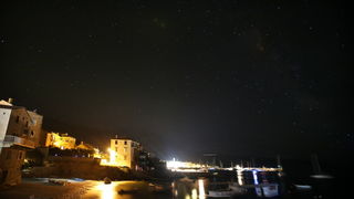 Vis 210812.
Otok Vis jedan je od najudaljenijih hrvatskih otoka koji broji nesto manje od 3 i pol tisuce stanovnika.No u vrijeme turisticke sezone otok postaje omiljena destinacija turistima od kojih je tradicionalno u kolovozu najvise Talijana.Vis ima bo