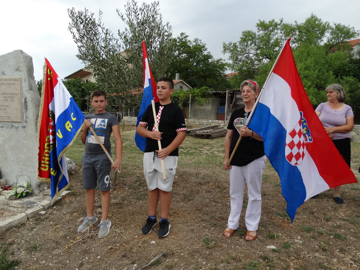 Molitvena hodnja “Koracima nade u istinu”, tradicija koja ne blijedi Molitvena hodnja “Koracima nade u istinu”, tradicija koja ne blijedi