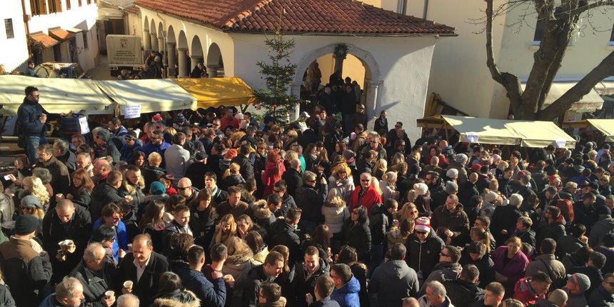 Poseban ispraćaj Stare godine: ”Zadnje polne va Kastve na 365 metara” Poseban ispraćaj Stare godine: ”Zadnje polne va Kastve na 365 metara”