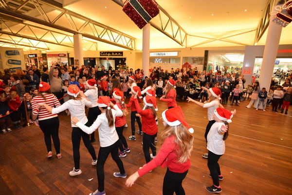 Sveti Nikola u Supernova centru 6. prosinca 2016.  Foto: Iva Perinčić