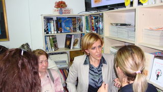 Anita Šupe predstavila knjigu “Istine i laži o hrani” u prepunoj biogradskoj Gradskoj knjižnici. Foto: Gordana Šarić Anita Šupe predstavila knjigu “Istine i laži o hrani” u prepunoj biogradskoj Gradskoj knjižnici. Foto: Gordana Šarić