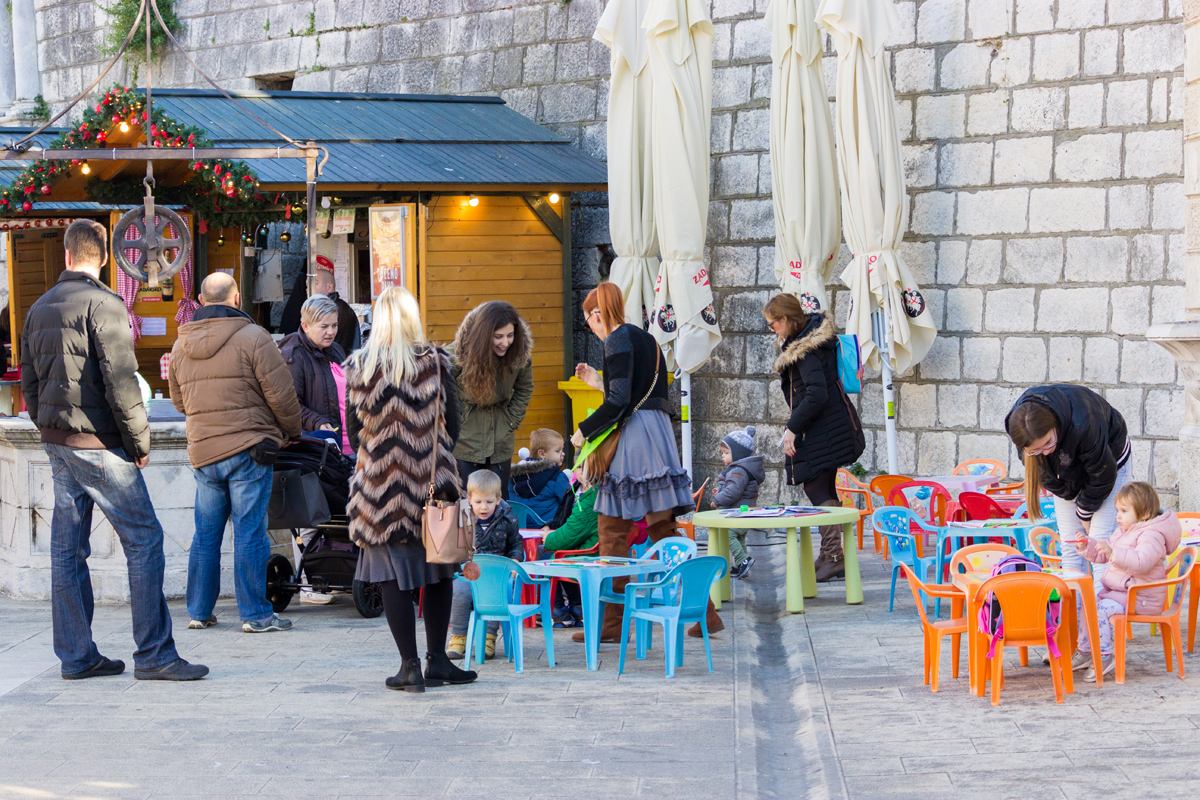 Badnjak 2016: Blagdanski đir po gradu 24. prosinca Badnjak 2016: Blagdanski đir po gradu 24. prosinca