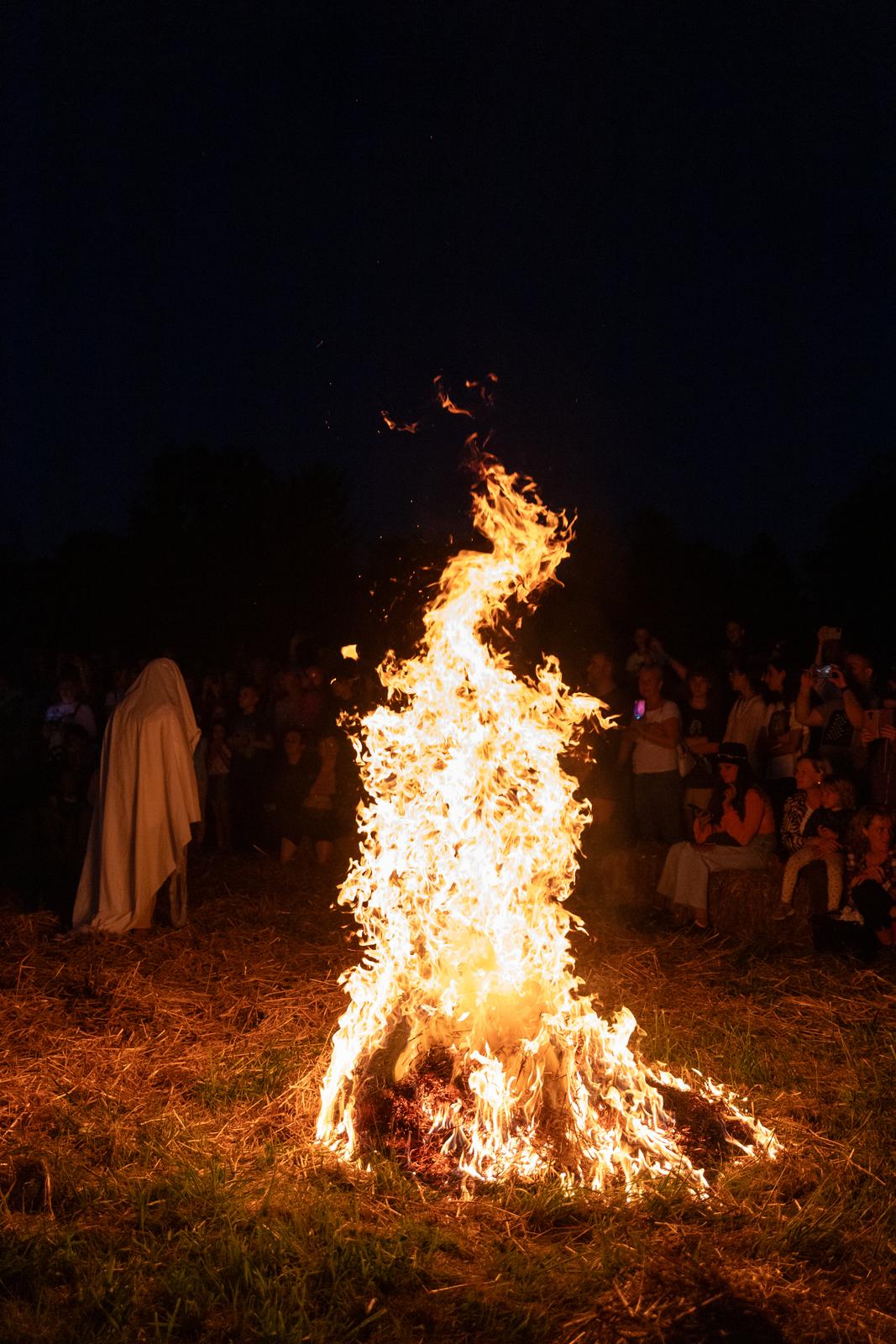 Kozjak: 17. Međunarodni Slama Land Art Festival – “Zlatno doba” Kozjak: 17. Međunarodni Slama Land Art Festival – “Zlatno doba”