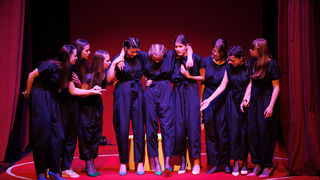 Igrajmo se: Zabranjeno mlađima od 15 strana A