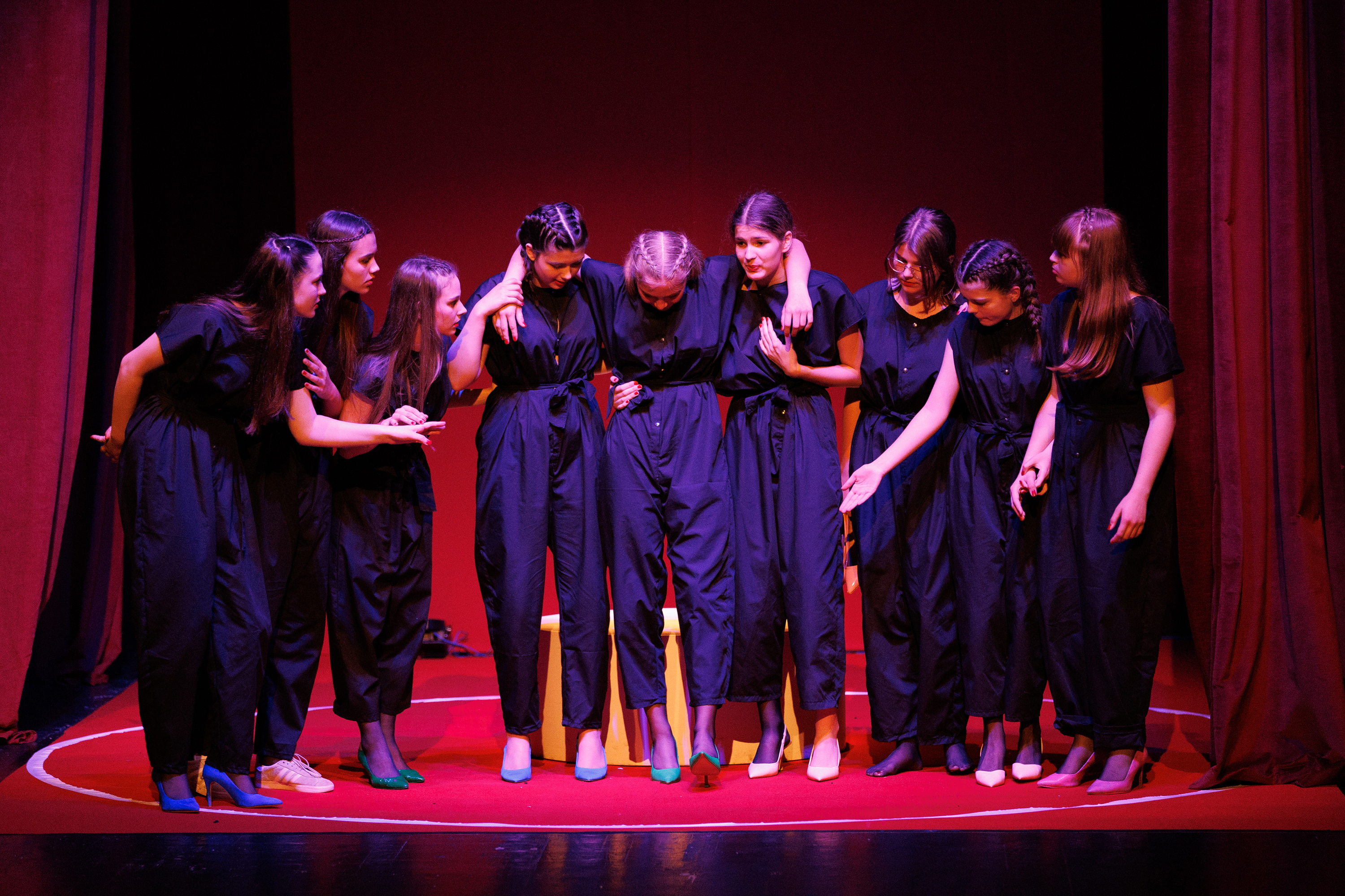 Igrajmo se: Zabranjeno mlađima od 15 strana A