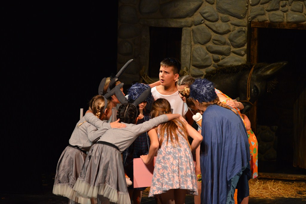 Donatolina u Kazalištu lutaka: “Mareta tamo i nazad”