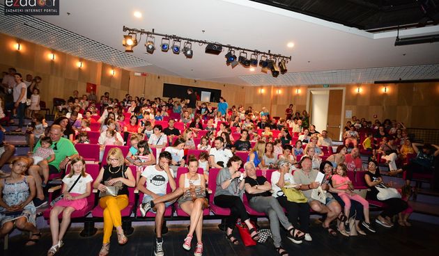 SLUK: Predstava “”Pipi duga čarapa”