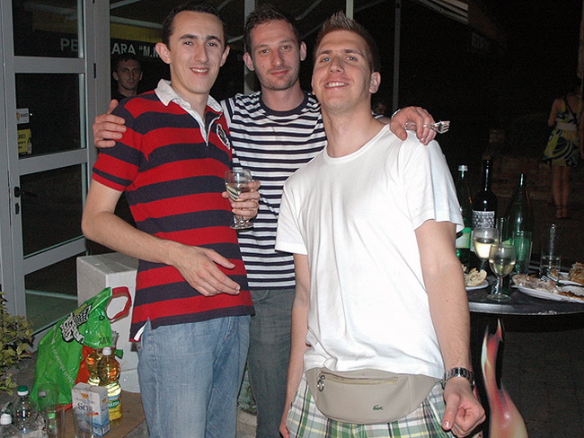 Ribarska festa zadarskih studenata u zagrebackom klubu Roko Ribarska festa zadarskih studenata u zagrebackom klubu Roko