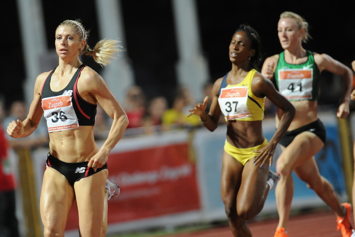 Zagreb, 130911.
IAAF World Challenge Zagreb 2011, 
61. memorijal Borisa Hanzekovica na atletskom stadionu Mladost na Savi.
Na slici: pobjednica 200 m, zene, Vessey Maggie pobjenica (br.36), drugoplasirana Santiusty Yunesy (br 37), Jemma Simpson (br.41) tr