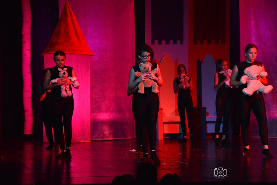 Plesna udruga Gesta: Bajka.hr